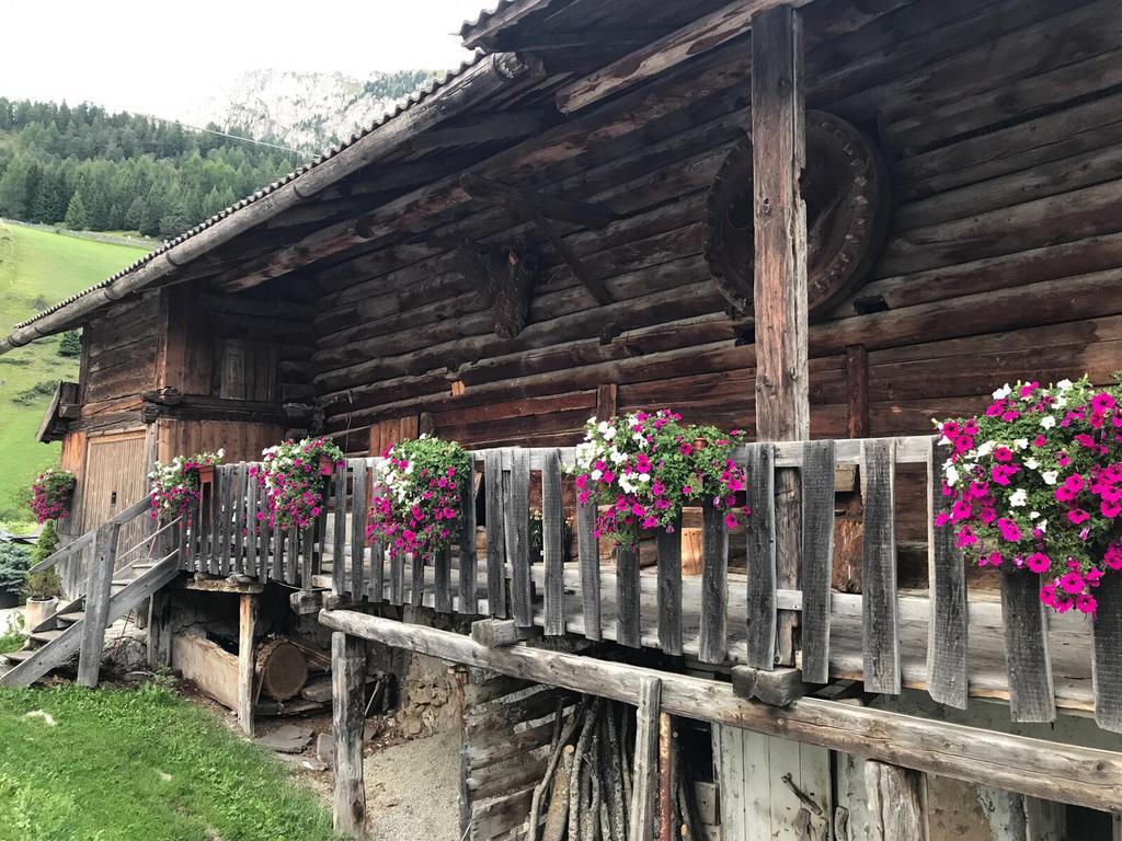 Garni Neidia Bed and Breakfast Sëlva Buitenkant foto